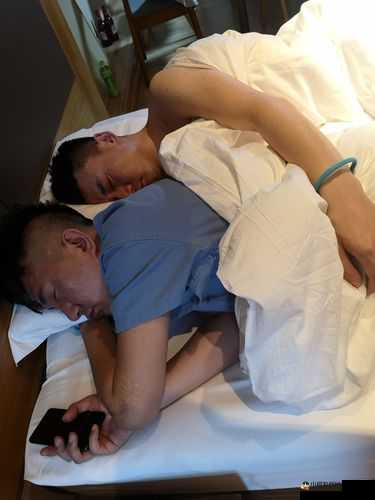 国产中国男男 GayGay 视频：独特视角呈现